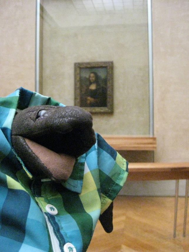 jellyman in front of the mona lisa